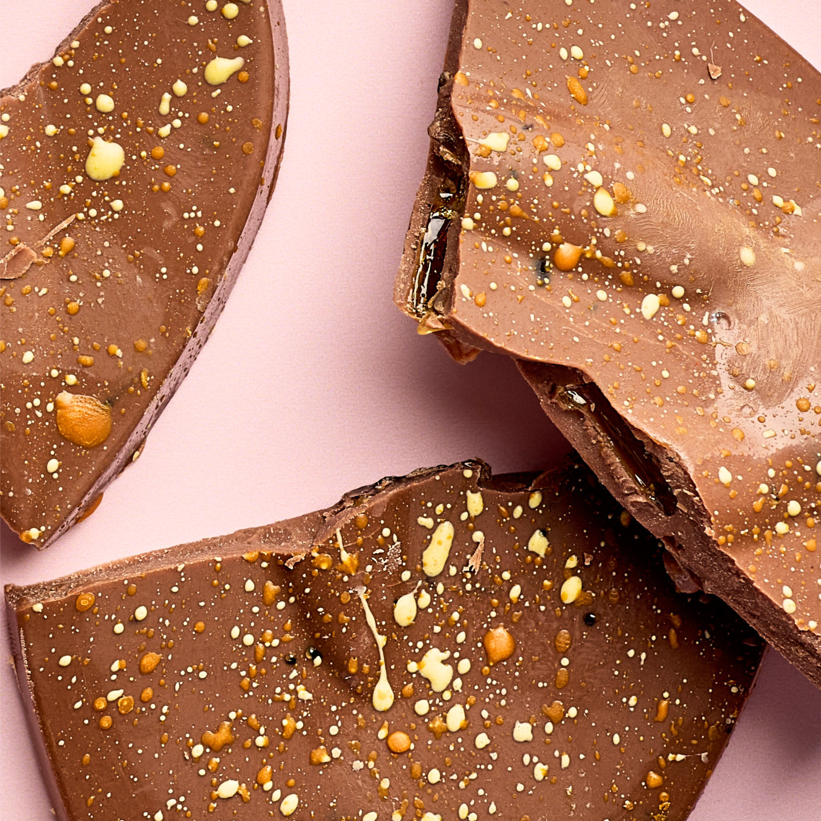 Hot Cross Bun Chocolate Easter Egg Bar