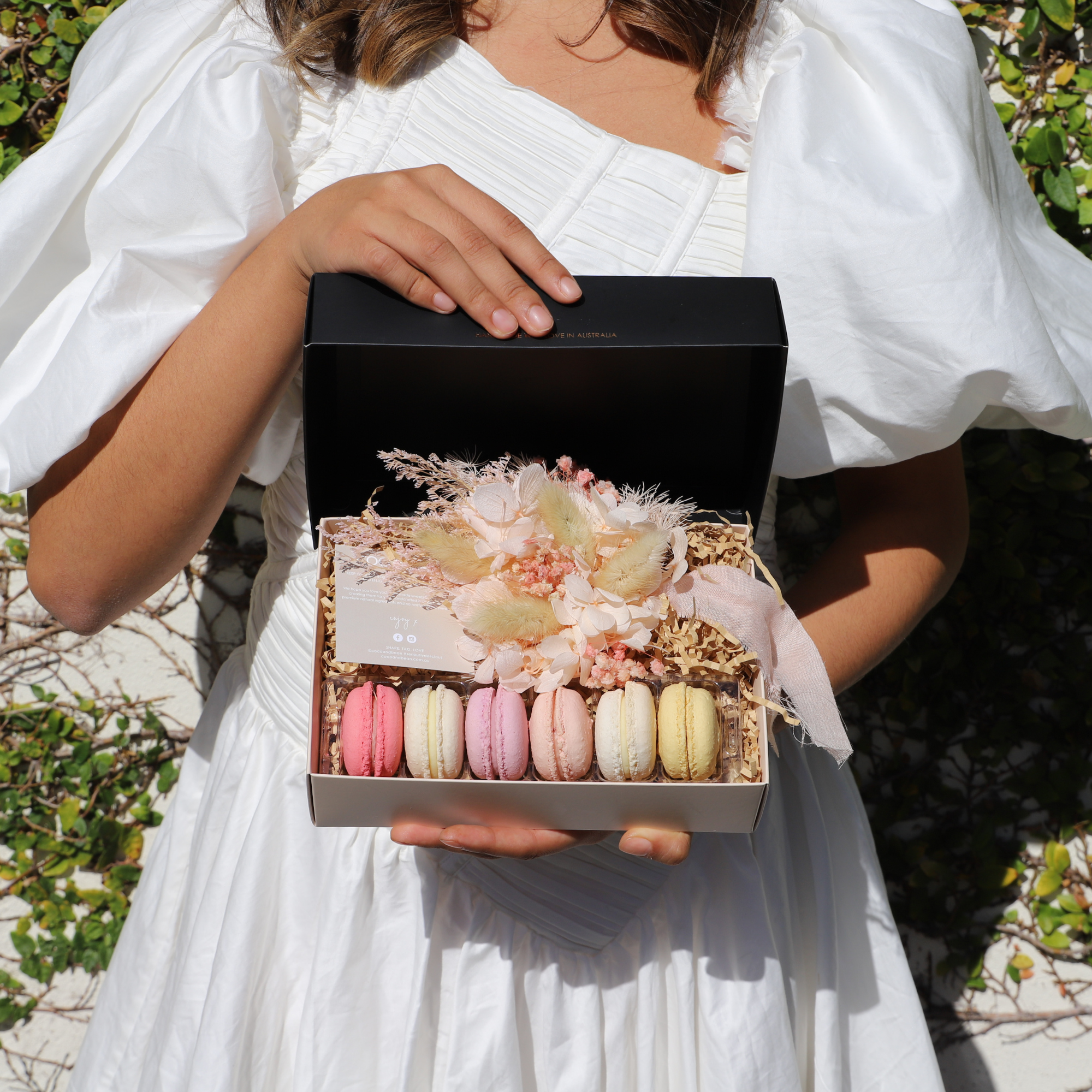 Macaron Posy Gift Box