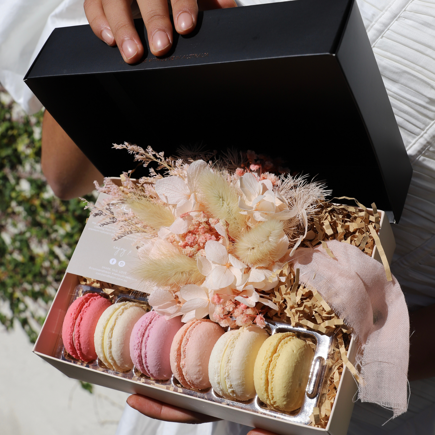 Macaron Posy Gift Box